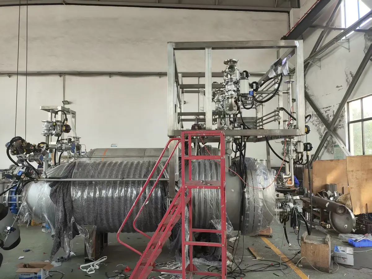 Horizontal filtration skid during workshop assembly