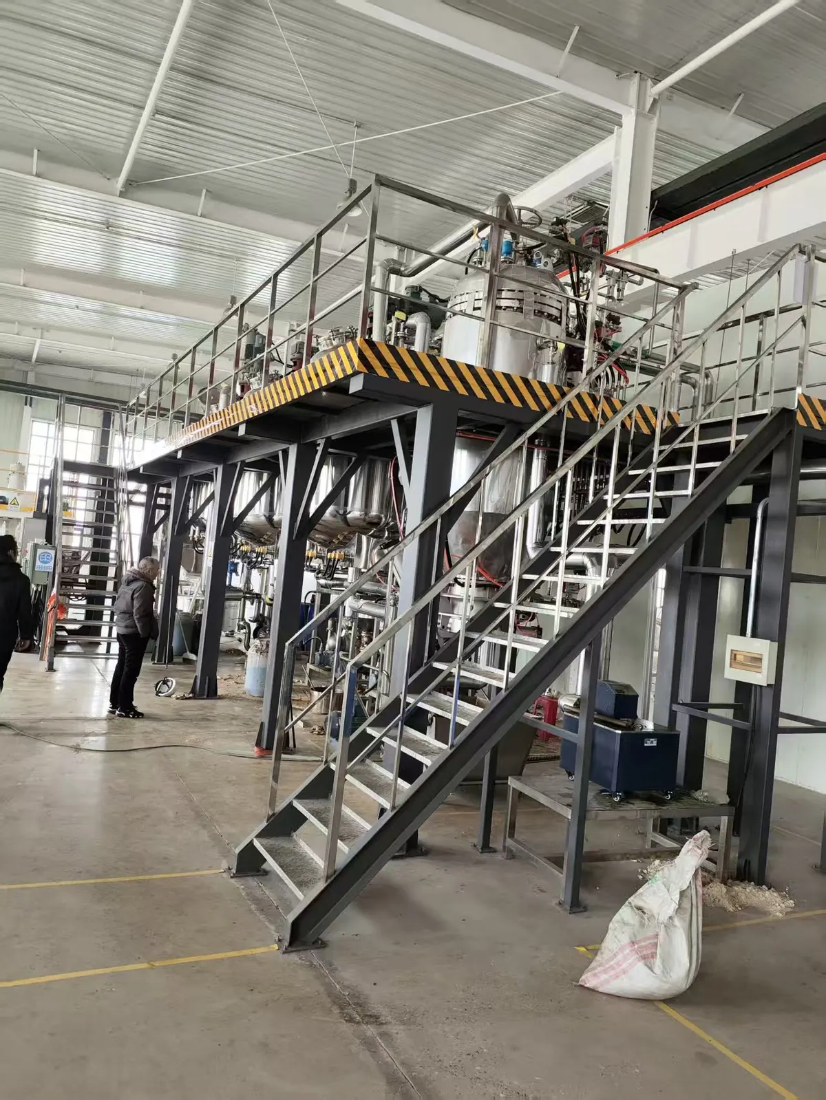 Candle filtration production line installed on a service platform