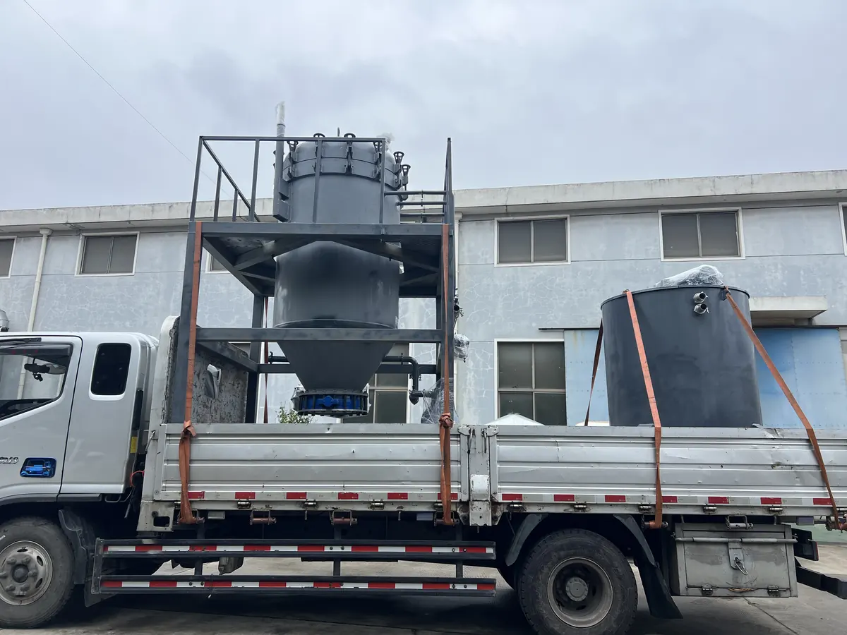 Candle filter vessel secured on a truck for delivery