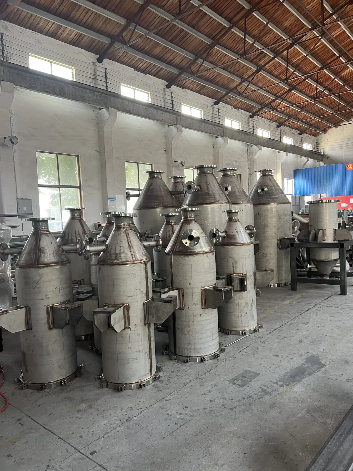Batch of vertical candle filter vessels in production